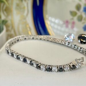 Clearance‼️7ct Sapphire Tennis Bracelet Silver 925 Black White Sapphires.